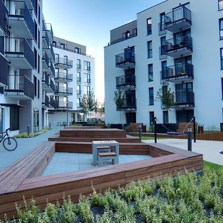 Essence Apartments Topaz Познань Экстерьер фото