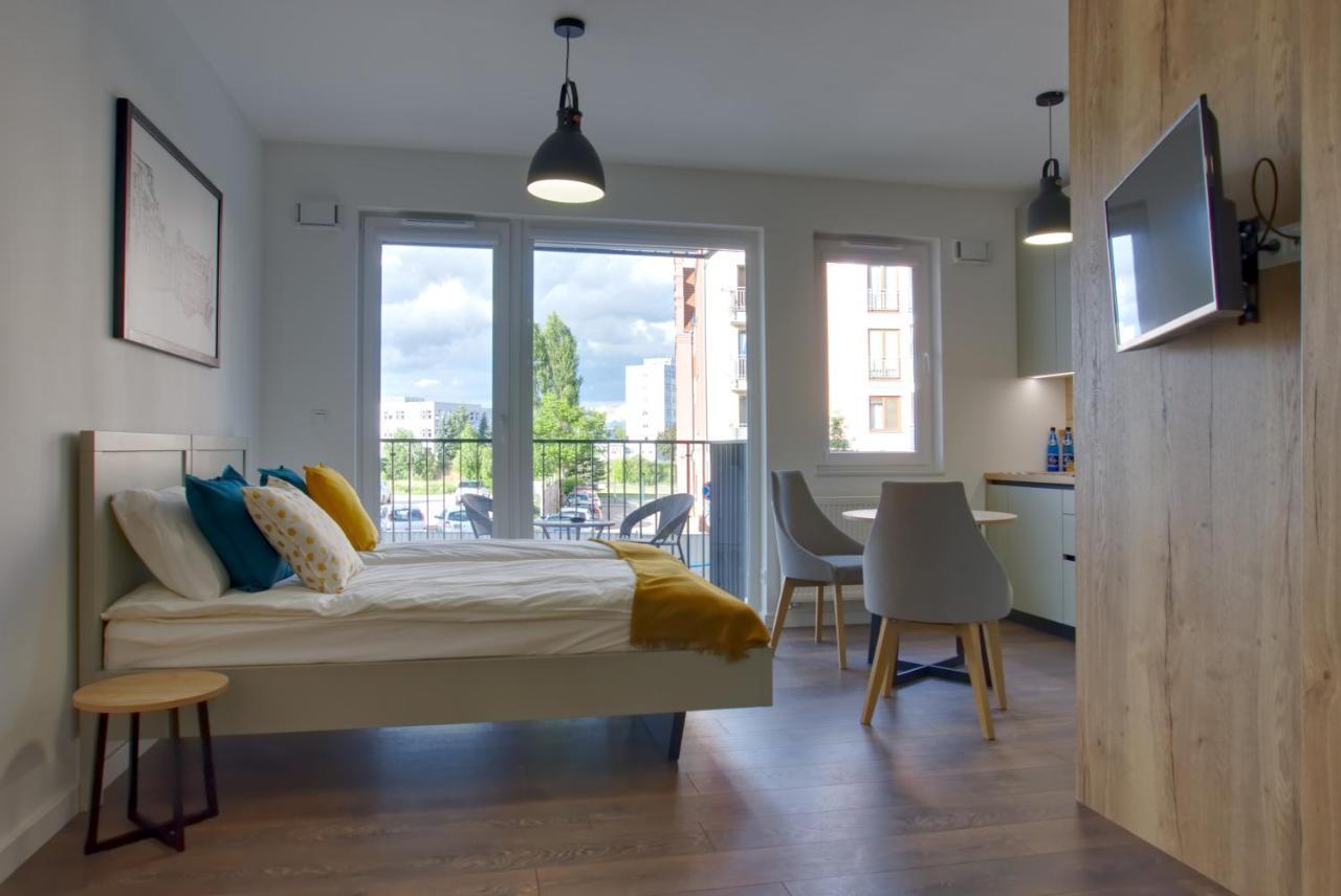 Essence Apartments Topaz Познань Экстерьер фото